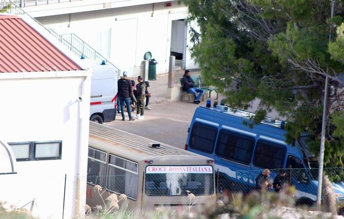 26enne ivoriana morì al centro migranti di Lampedusa: 2 medici indagati