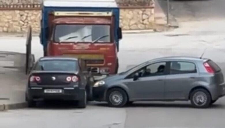 CANICATTI’ – Donna contro auto per ripicca: denunciata per stalking, ricettazione e danneggiamento [VIDEO]
