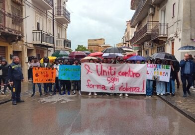 PALMA DI MONTECHIARO – “Uniti con il Sindaco Castellino” manifestazione partecipata [FOTO]