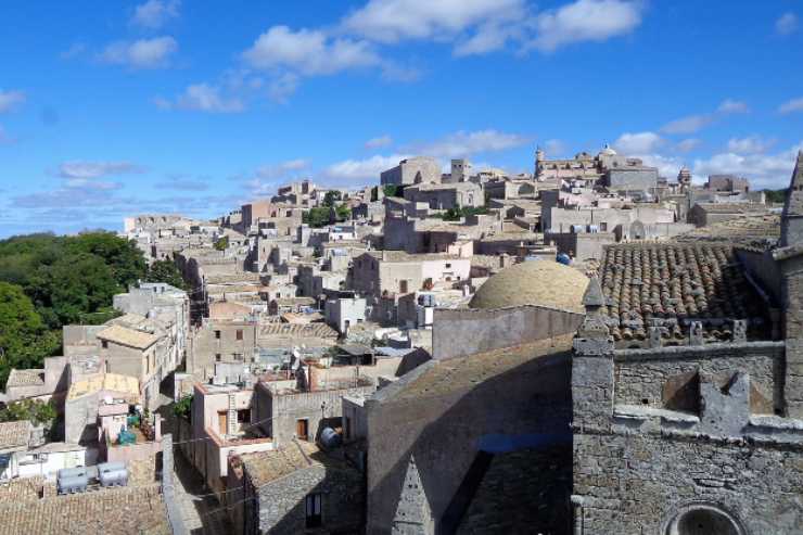 Chiesa madre di Erice in Sicilia - foto wikipedia - trs98.it