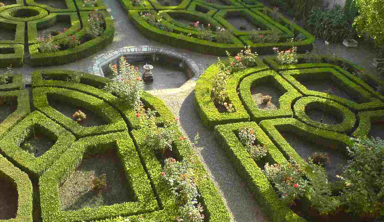 Nei pressi dell’Etna vi è un GIARDINO SEGRETO che conoscono in pochi | Questo posto è il paradiso sulla Terra