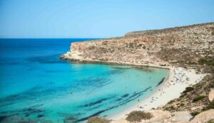 Spiaggia siciliana - foto pexels - trs98.it