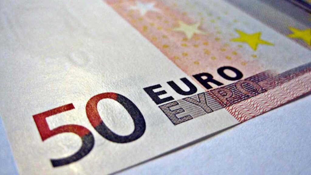 Hai 50€? Lo Stato ti paga per tenere i soldi fermi | Il TRUCCO che le banche non vogliono tu conosca