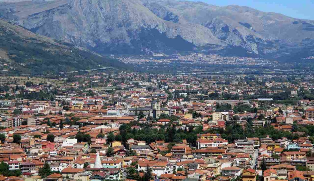 In Abruzzo è stata ritrovata l’ARABA FENICE d’Italia | Ormai tutti la considerano come la località TOP della regione, è uno spettacolo