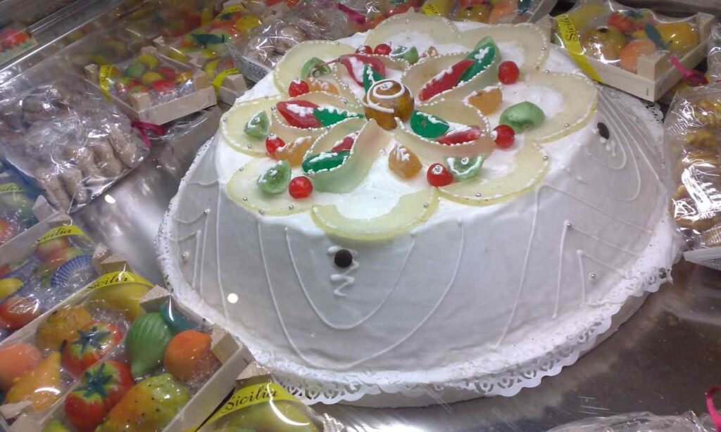Altro che dieta | Questi 5 posti fanno la CASSATA più buona dell’universo, vietato ai deboli di cuore