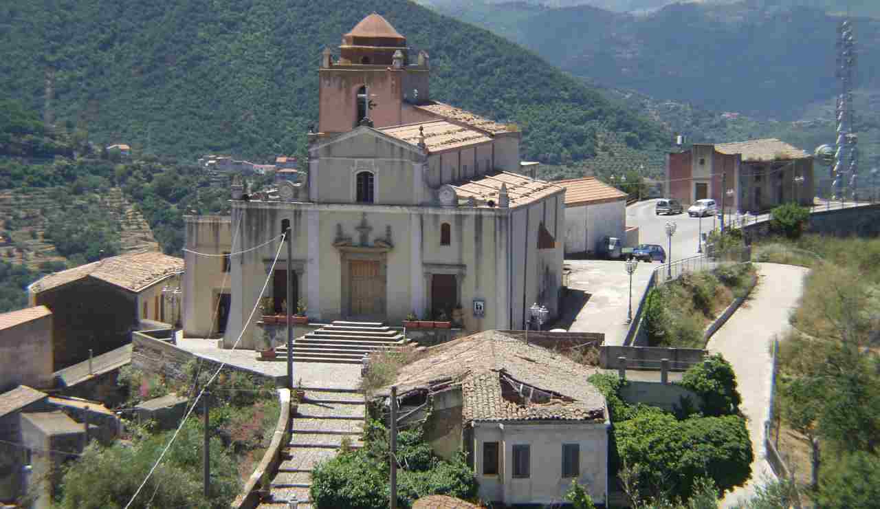 Chiesa in Sicilia - foto wikimedia commons - trs98.it