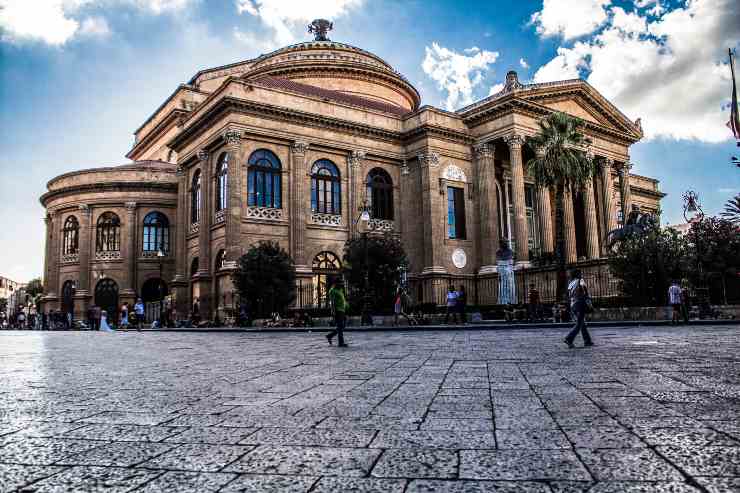 Il Teatro Massimo di Palermo - foto wikimedia commons - trs98.it