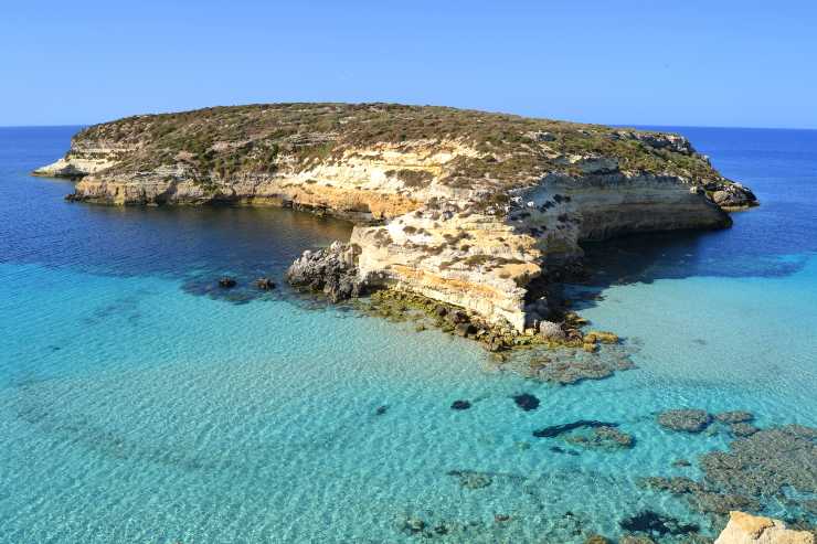 Lampedusa in primo piano - foto wikimedia commons - trs98.it