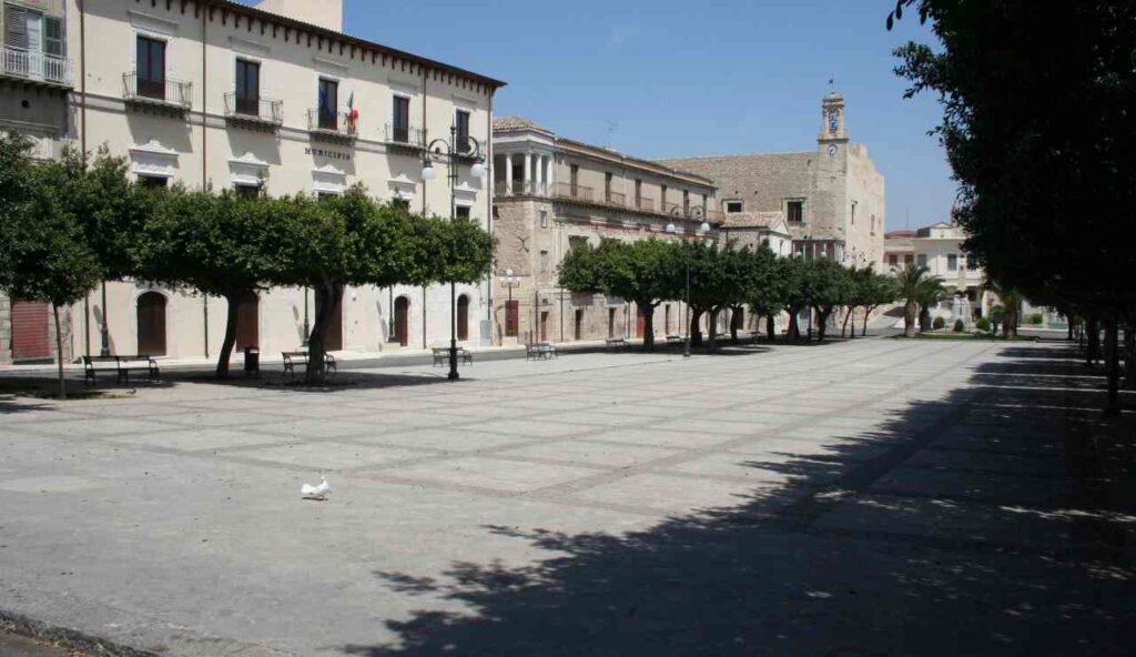 Noto come il PAESE più MODERNO della Sicilia, è preso d’assalto per l’estate | Perfetto per coppie e famiglie