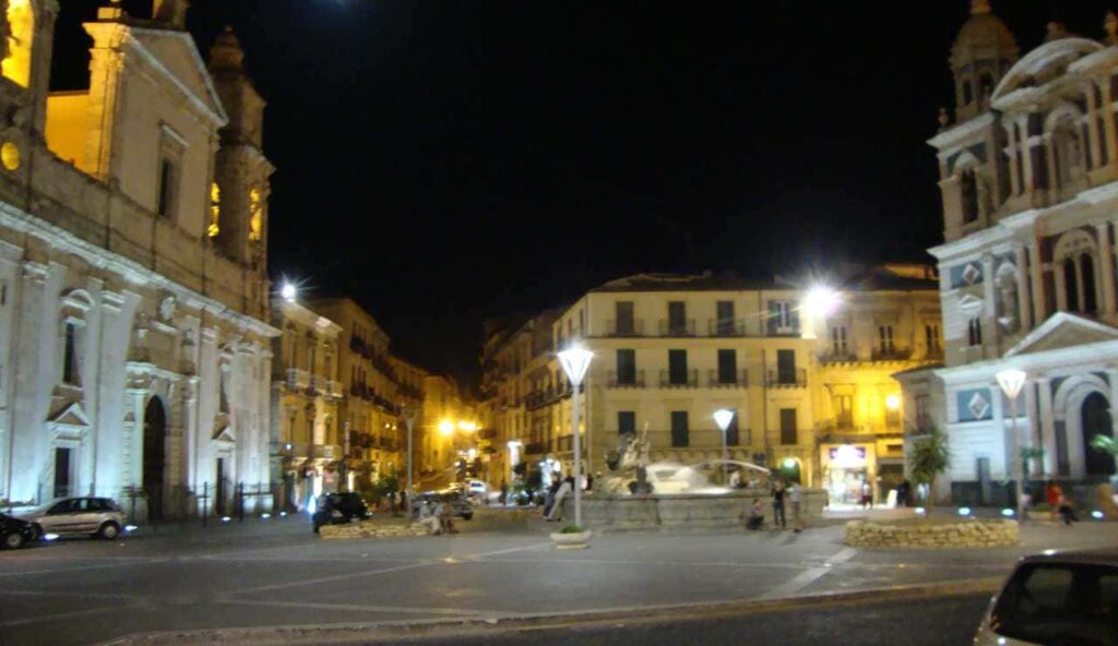 Se pensavi che la Sicilia fosse solo mare, preparati a essere sorpreso dalla FIRENZE DI SICILIA | Manca solo il Ponte Vecchio