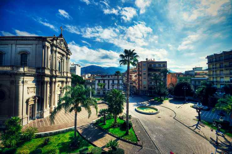 Piazza di Barcellona Pozzo di Gotto - foto flickr - trs98.it