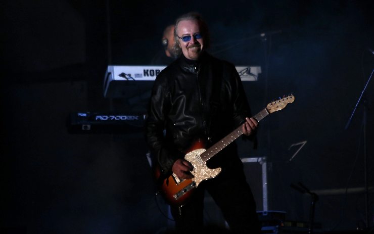 Umberto Tozzi in concerto - foto wikimedia commons - trs98.it