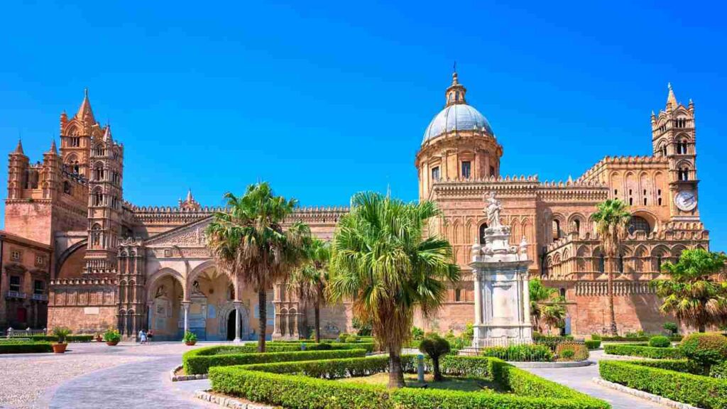A due passi da Palermo sorge la CITTÀ DELLA FESTA | Fra pochi giorni ci sarà la parata più importante d’Italia, attesi migliaia di turisti