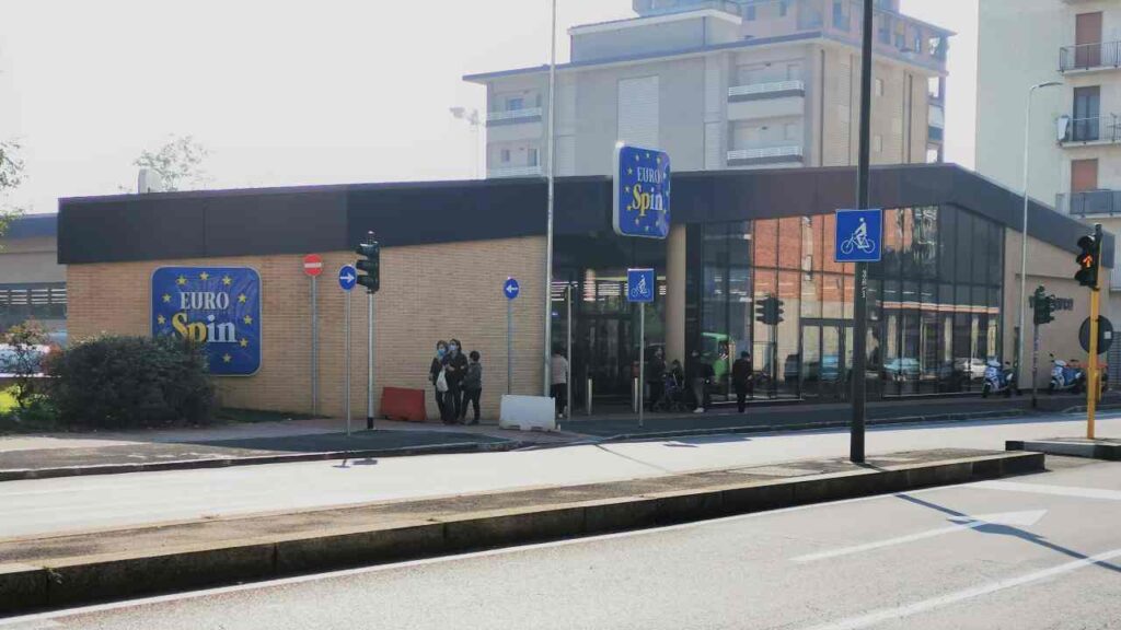 Stavolta EUROSPIN ha superato tutti | Questo caffè è la fine del mondo, a produrlo è proprio lui: il RE del chicco