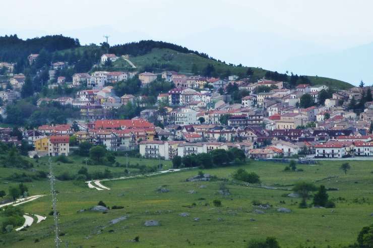 Panorama di Campo di Giove - foto wikimedia commons - trs98.it